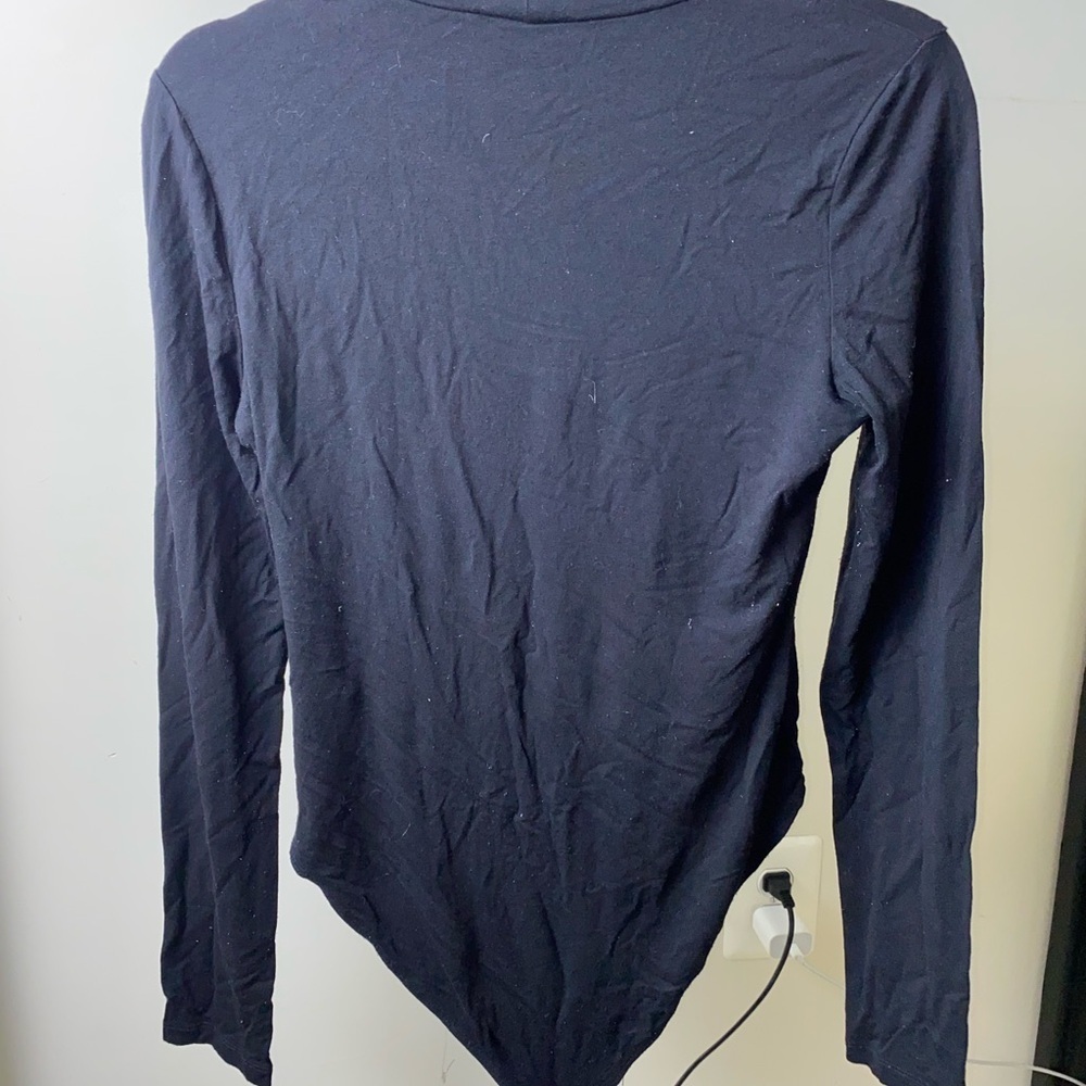Forever 21 Classic Black Crew Neck Top